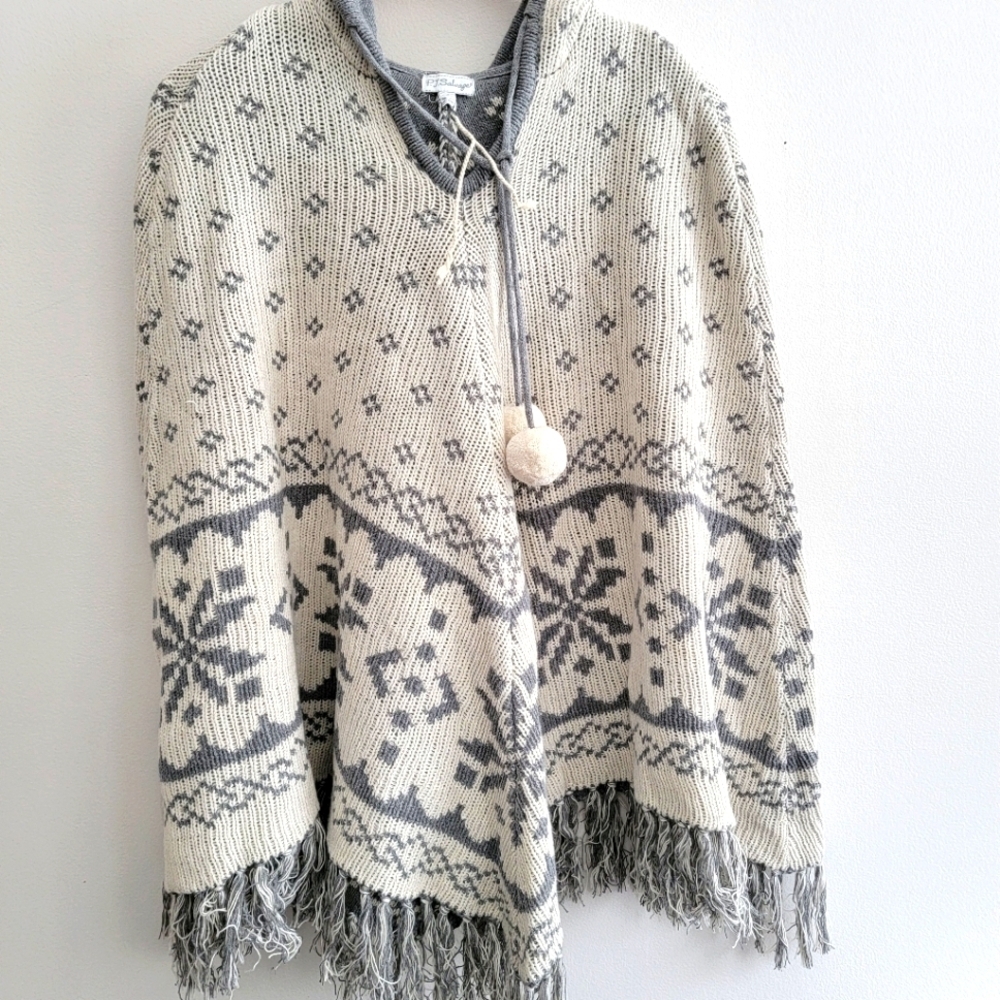 PJ Salvage Knit Poncho Reversible Gorgeous Fair Aisle Fring Hood Pom Poms S/M